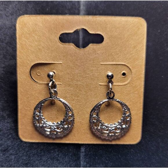 (3 for $15) JoMa Silvertone Filigree Dangle Earrings- NWT - Picture 1 of 4
